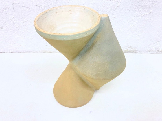 Image 1 of Cerámica geométrica de estudio, firmada, diseño de los años 80/90.