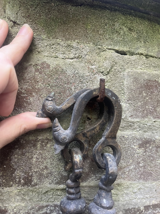 Image 1 of 4 Chaînes de banc pivotant en bronze de l'Inde