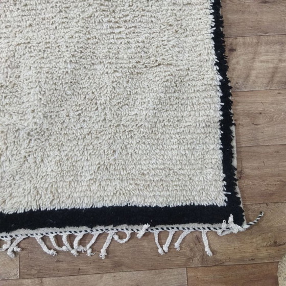 Image 1 of Minimal Beni Ourain Wool Rug – Minimalist Handmade Berber Carpet (295 × 200 cm)
