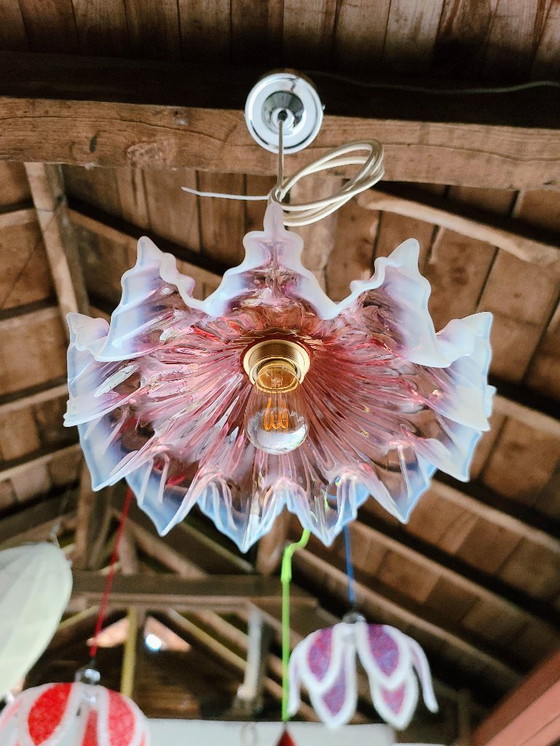 Image 1 of sospensione in vetro opalino rosa