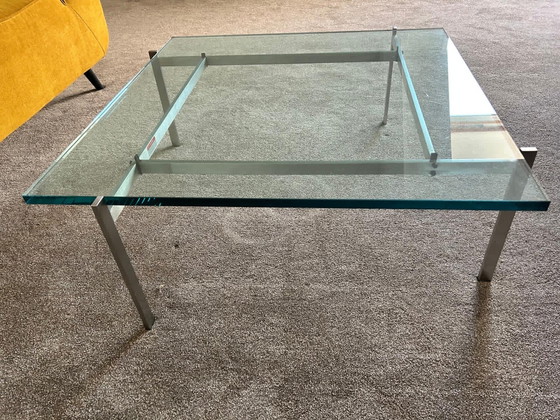 Image 1 of Glazen design tafel