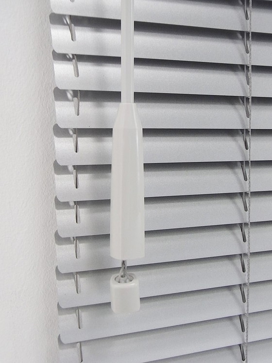 Horizontal blinds Silent Gliss Mod. 8110, original packaging, 3 pieces available – Room screens, Aluminium (photo 9 of 17)