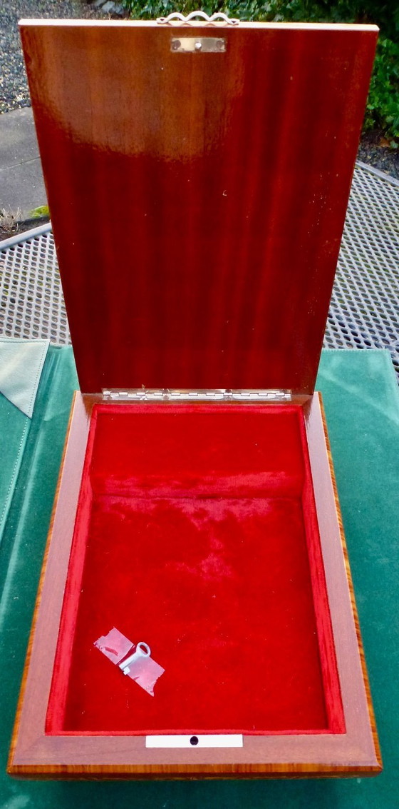 Image 1 of Swiss Large jewelry box with Reuge music box (incl. key) with image of Mona Lisa.