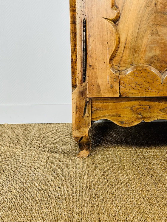 Image 1 of Buffet provinciale in noce, 1800