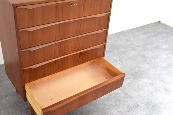 Image 1 of Deense teakhouten ladekast uit het midden van de 20e eeuw, jaren 60.