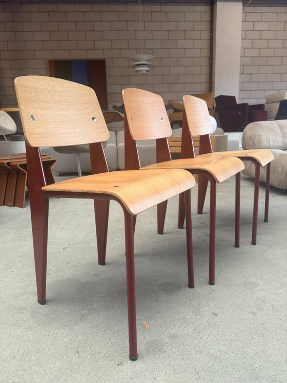 Silla Vitra Standard de Jean Prouvé (existencia: 3) – Sillas de comedor, Metal, Wood (photo 4 of 16)
