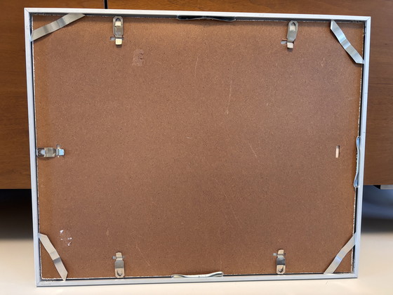 Image 1 of Decoratief schilderij in een aluminium frame met glazen paneel