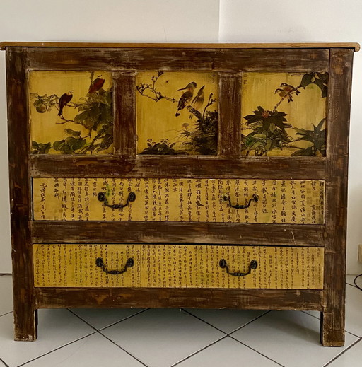 Antique Chest Of Drawers With Hand-Painted Décor
