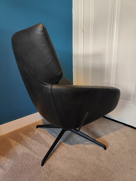 Image 1 of Leolux Lloyd armchair with tilt function