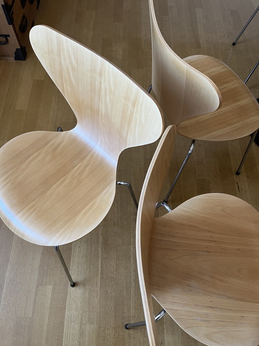 9 vintage butterfly chairs , Fritz Hansen 2002