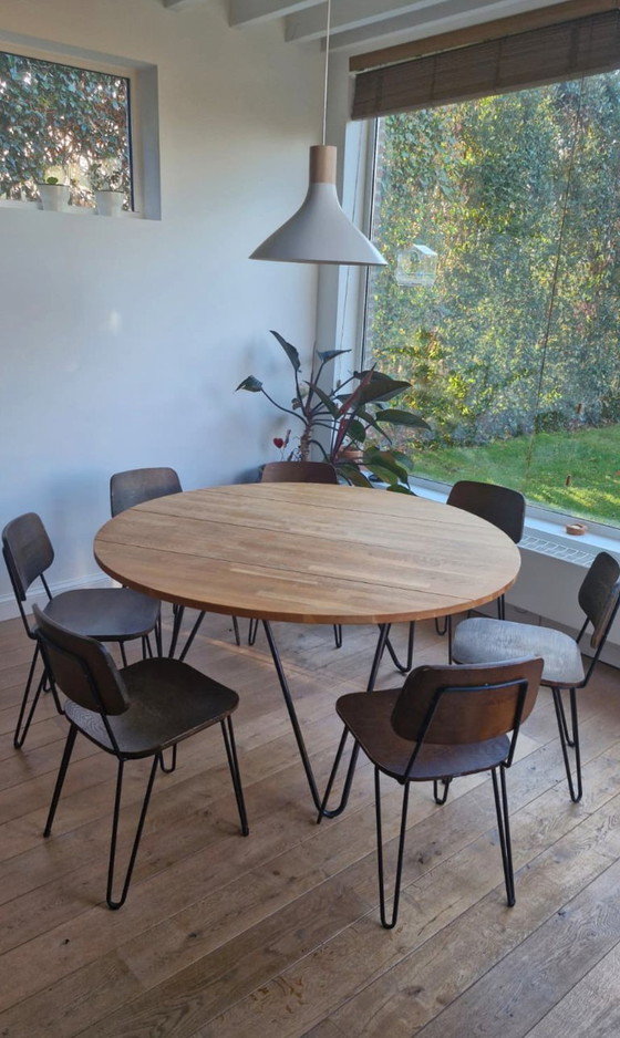 Image 1 of 8 sillas Go In Yago (madera de arce con estructura de acero con recubrimiento de polvo negro)