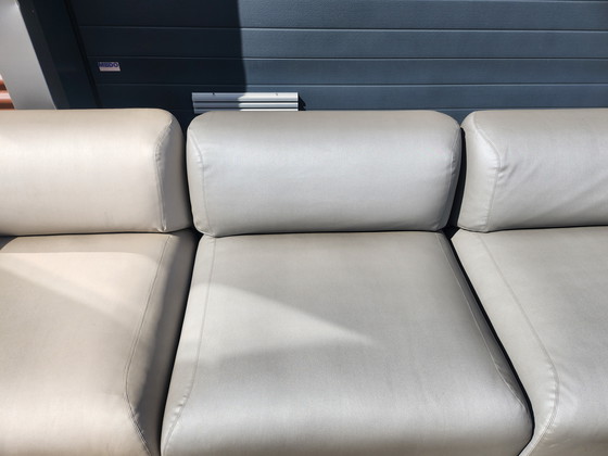 Image 1 of Divano da esterno Butterfly di B&B Italia, disegnato da Patricia Urquiola