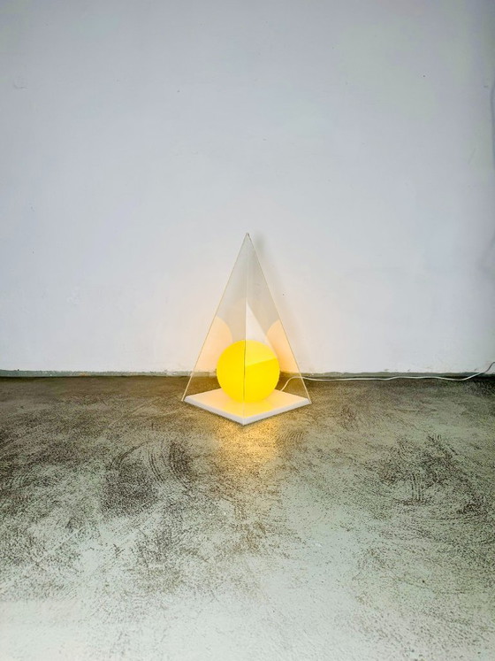 Pyramid & Glass Sphere Table Lamp by Harco Loor for Harco Loor Design, The Netherlands 1980s – Plexiglass (photo 3 of 7)