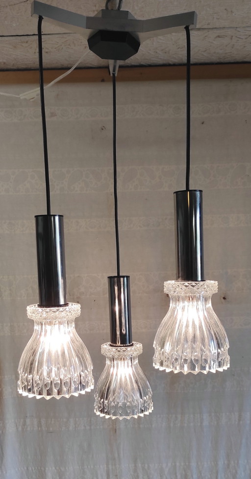 Three-light cascading pendant light in chromed metal and crystal - mid-20th century