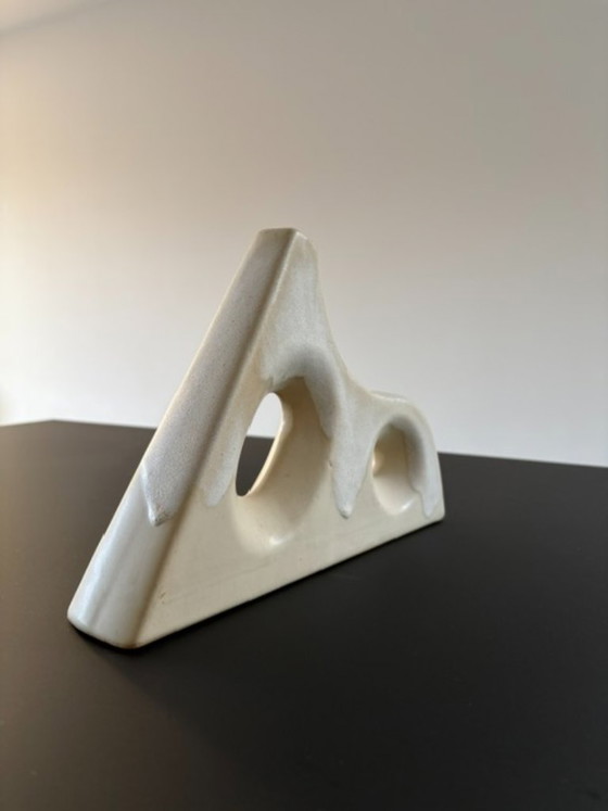 Organic ceramic design vase – ecru/cream (photo 9 of 13)