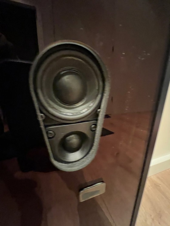 Image 1 of B&O Bang & Olufsen BeoVision 10 40"