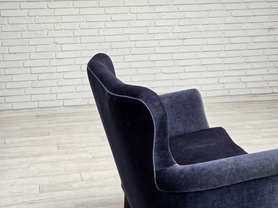 Image 1 of Sofá danés de 2 plazas de los años 60, terciopelo azul original para muebles, patas de madera de haya