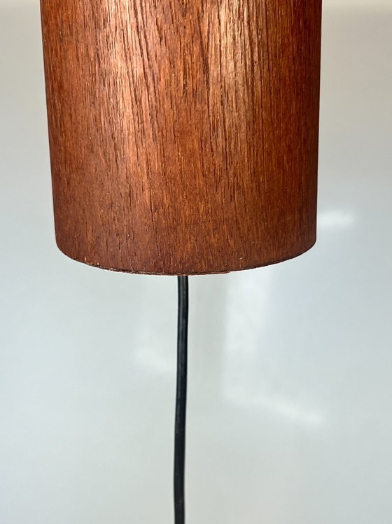 Image 1 of Lampada a sospensione vintage in teak con paralume a quadri rossi, Scandinavia anni '60
