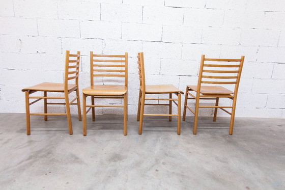 Image 1 of Danish modernist set: convertible round table (114/154cm) + 4 matching chairs, 1980