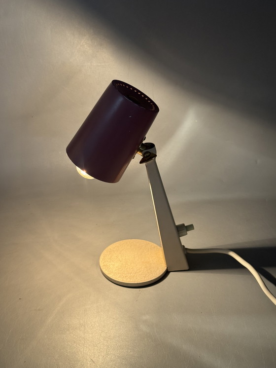 Image 1 of Lampe de table vintage avec abat-jour rose et bouton lumineux