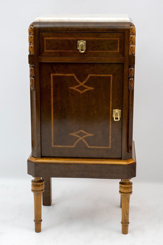 Image 1 of Paire de tables de chevet Liberty en thuya Briar et marbre rose du Portugal, années 20