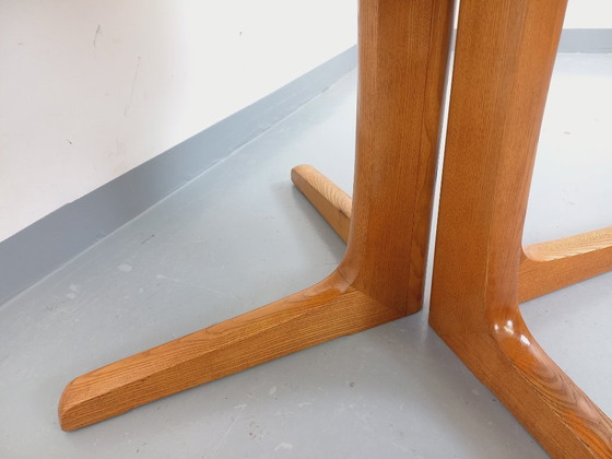 Image 1 of Tavolo da pranzo rotondo vintage in stile scandinavo degli anni '60/'70 in olmo chiaro con prolunghe