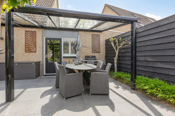 Image 1 of Granite table for indoors and outdoors