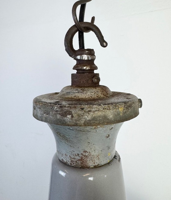 Image 1 of Grande suspension industrielle en émail gris britannique de la marque Benjamin, années 1960