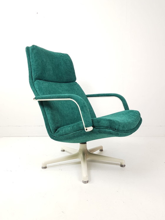 Image 1 of Artifort Drehsessel grün | neuer grüner Stoff