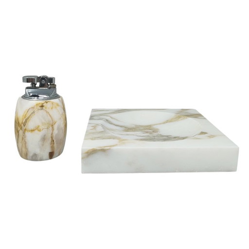 Italiaanse onyx rookset in mid-century modern stijl uit de jaren 60 met tafelaansteker en asbak. Normale prijs: $420,00.