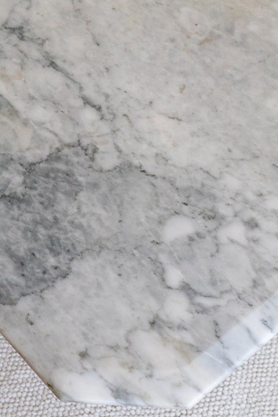 Vintage Italian Carrara marble coffee table, White, Modern (photo 5 of 6)