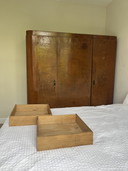 Jugendstil-Kleiderschrank