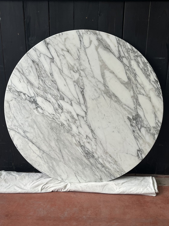 Image 1 of Eero Saarinen  Table Tulip Édition Knoll International