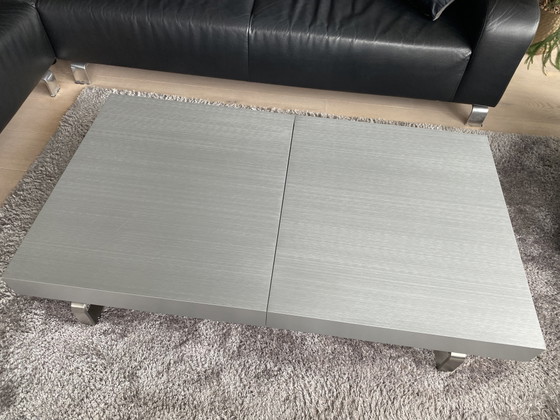 Image 1 of Leolux extendable coffee table