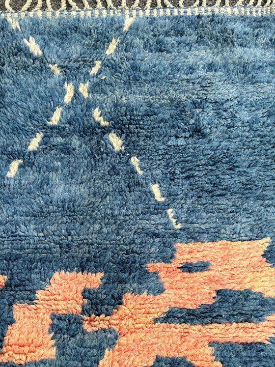 Alfombra marroquí Mrirt azul de 185x250 cm, alfombra bereber de lana hecha a mano, alfombra marroquí de lujo. (photo 6 of 11)