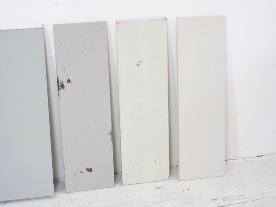 Image 1 of Estante de piso Tomado