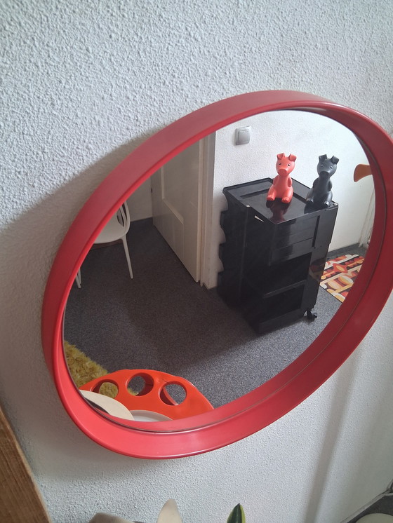 Image 1 of Miroir XL vintage rouge (60 cm) années 60/70
