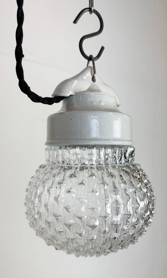 Image 1 of Suspension vintage en porcelaine blanche, années 1970