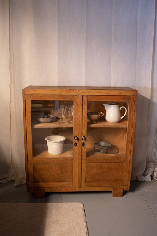 Vintage display cabinet / bookcase