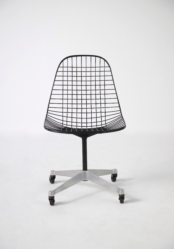 Image 1 of Eames Wire Chair | Swivel Wheels