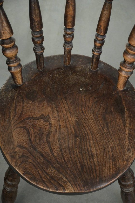4x Antique English wooden Windsor pub/bistro chairs from the 19th century with a beautiful patina (photo 9 of 14)