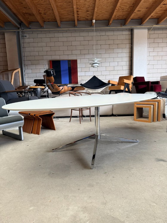 Florence Knoll ovaler Tisch, Florence Knoll – Esstische, Kunststoff, Chrom (photo 11 of 12)