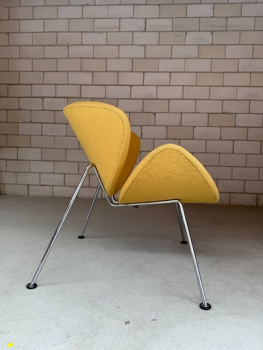 Artifort Orange Slice (yellow)