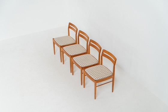 Image 1 of Ensemble de 4 chaises de salle à manger par H.W. Klein pour Bramin (Danemark, années 1960).