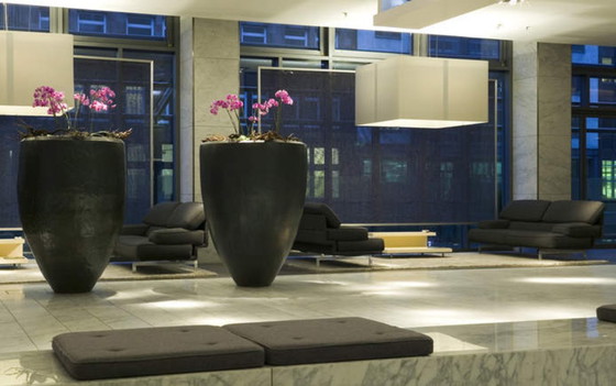 Image 1 of Grandi vasi scultorei MOBACH – pezzi unici di maestri artigiani, serie J1-3++++