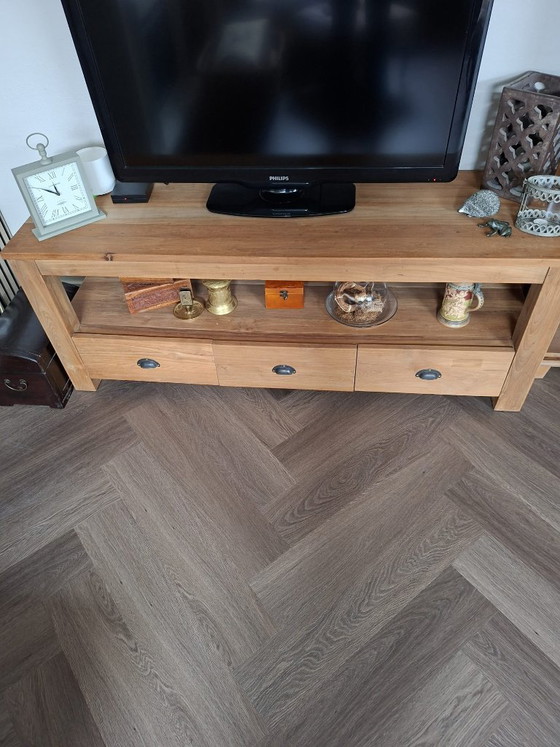 Robuust houten tv-meubel met drie laden – tv-meubelen, Wood, Metal (photo 6 of 8)