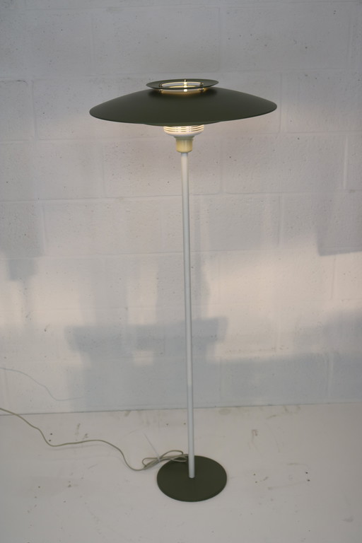 Vintage dänische Stehlampe mit grünen und weißen Schirmen