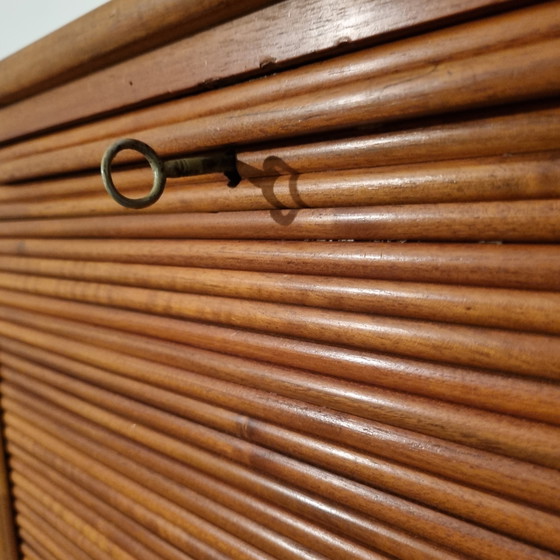 Image 1 of XX lang notenhout dressoir van William Watting voor Modernord, 1950s