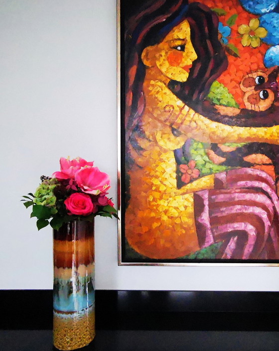 Image 1 of Jarrón cilíndrico con esmalte de lava