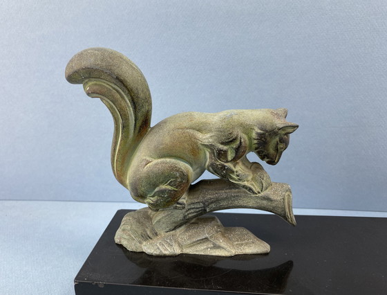 Image 1 of Art Deco Tafellamp | Vintage Marmeren Lamp Met Eekhoorns | Antieke Franse Beeldlamp | 1920s Dierenlamp